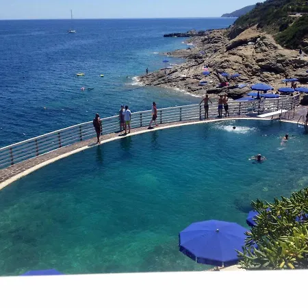 Vista Mare - Spriano アパート *